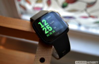 fitbit versa watch face black