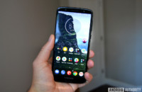 motorola moto g6 and moto g6 play review software display