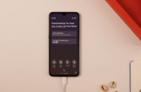 Google Assistant Ambient Mode on a smartphone.