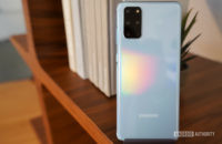 Samsung Galaxy S20 colorful reflections