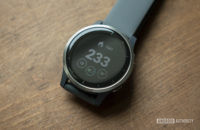 garmin vivoactive 4 review watch face display 1