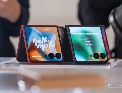 Save $400 on the Motorola Razr Plus or Ultra!