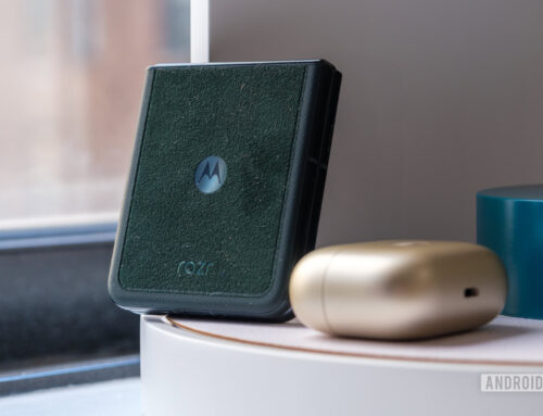 Motorola Razr Ultra drops to new record-low price, saving you $600!